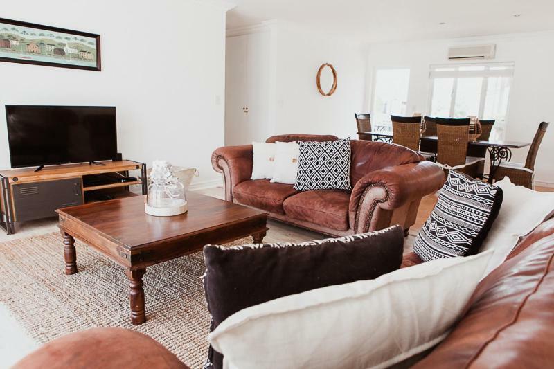 One On Gray Apartment Knysna Exteriér fotografie